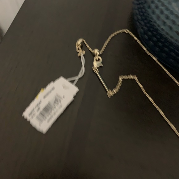 Kendra Scott Abbie pendant NWT - Picture 3 of 3